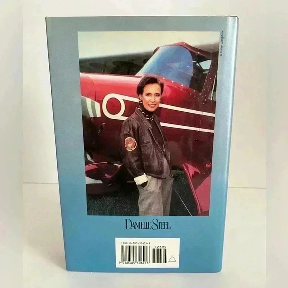 Danielle Steel Wings - Picture 3 of 12